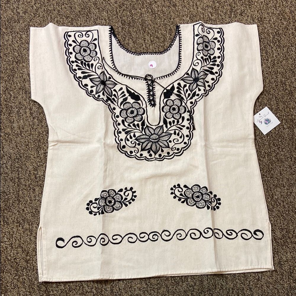 Agave Girl Boutique Embroidered Cream Top with Black Floral Design Size M